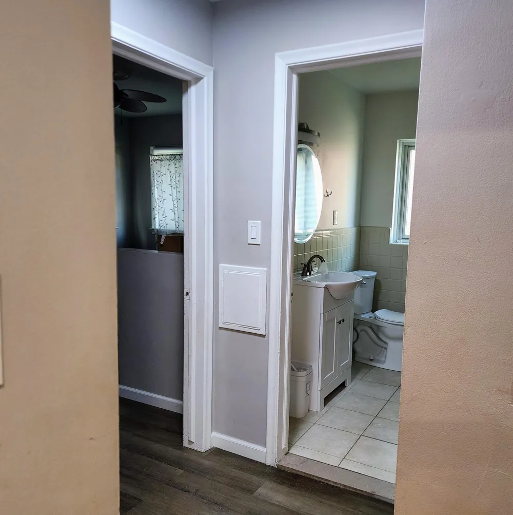 24180 Kipling Street Oak Park City, MI 48237