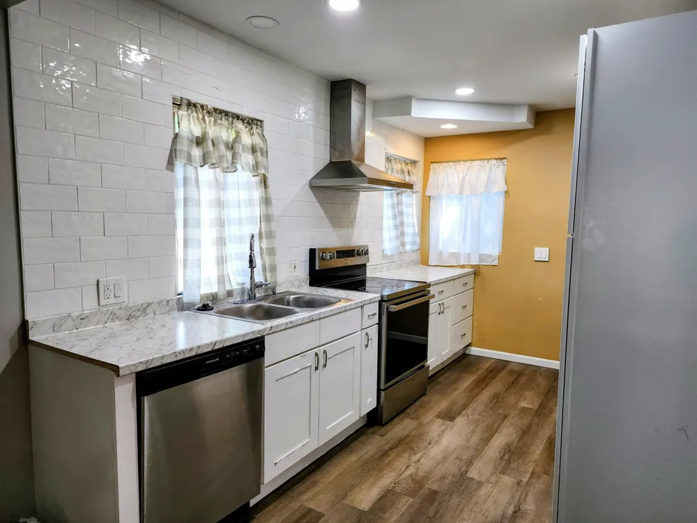 24180 Kipling Street Oak Park City, MI 48237