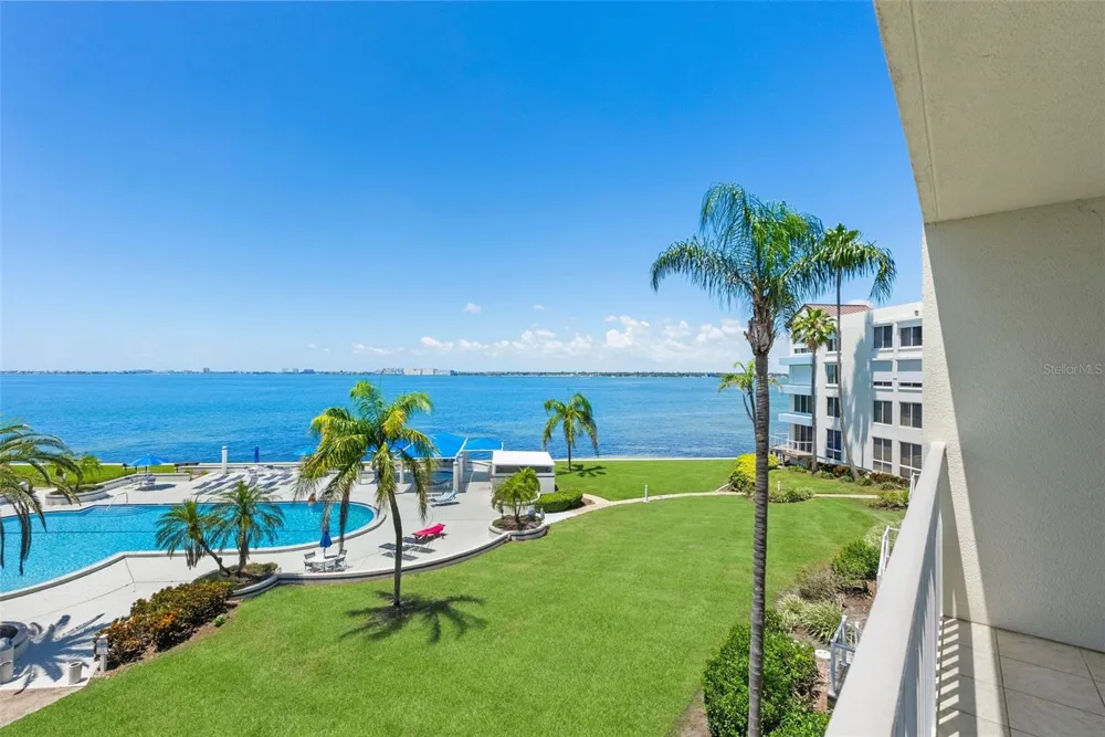 5155 ISLA KEY BOULEVARD S #304 St Petersburg, FL 33715