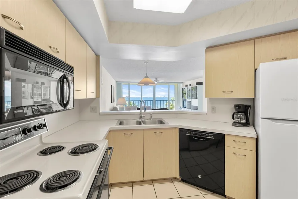 5155 ISLA KEY BOULEVARD S #304 St Petersburg, FL 33715
