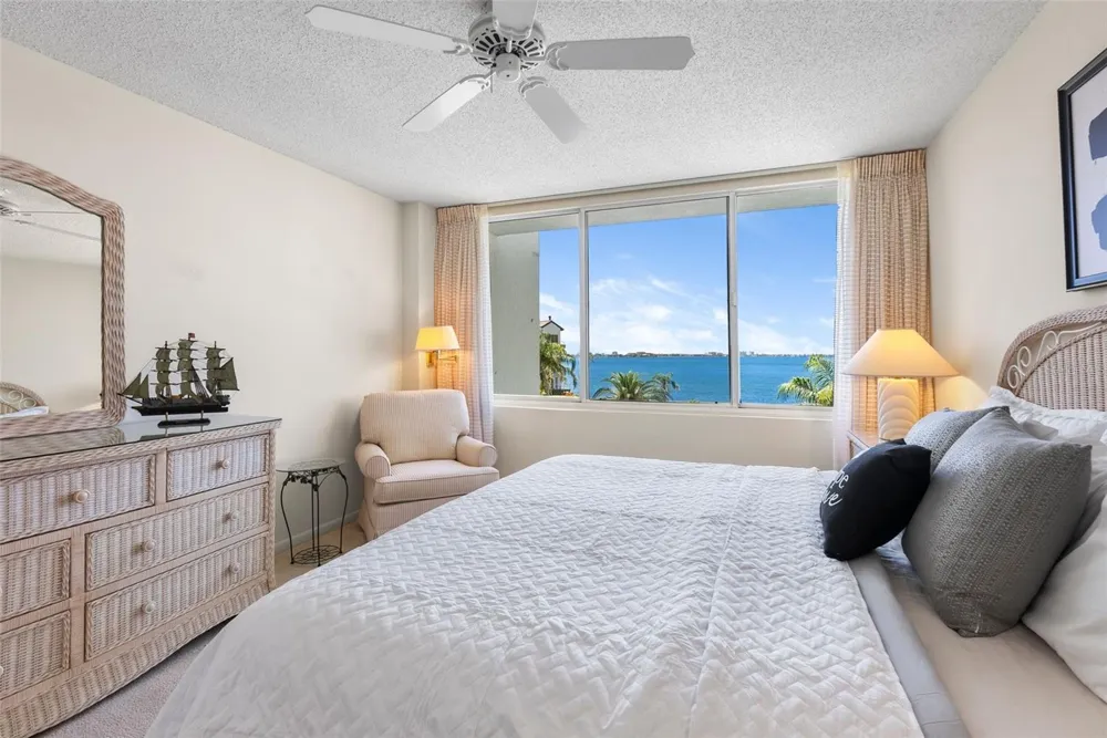5155 ISLA KEY BOULEVARD S #304 St Petersburg, FL 33715