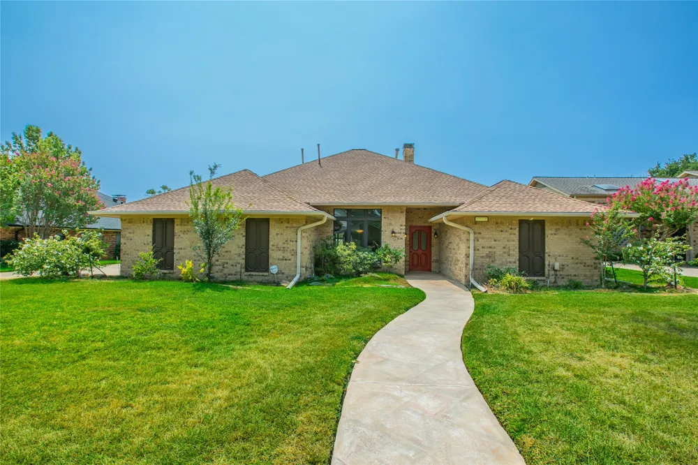3412 Gatwick Place Farmers Branch, TX 75234