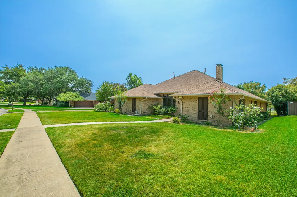 3412 Gatwick Place Farmers Branch, TX 75234