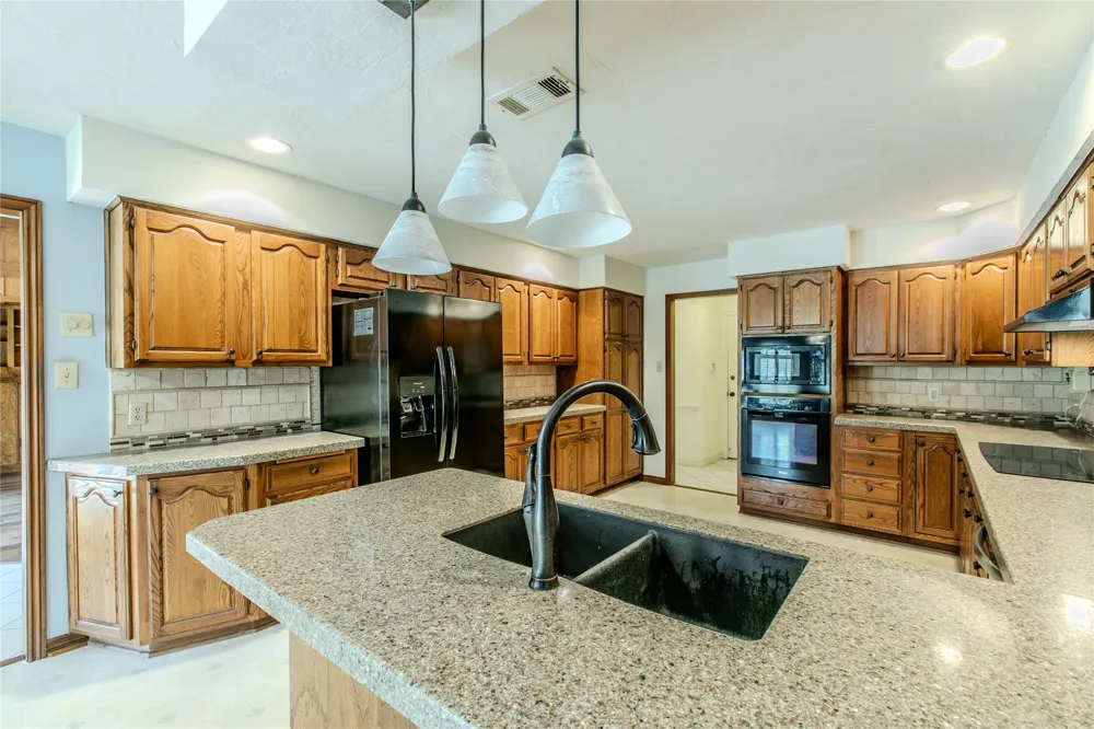 3412 Gatwick Place Farmers Branch, TX 75234