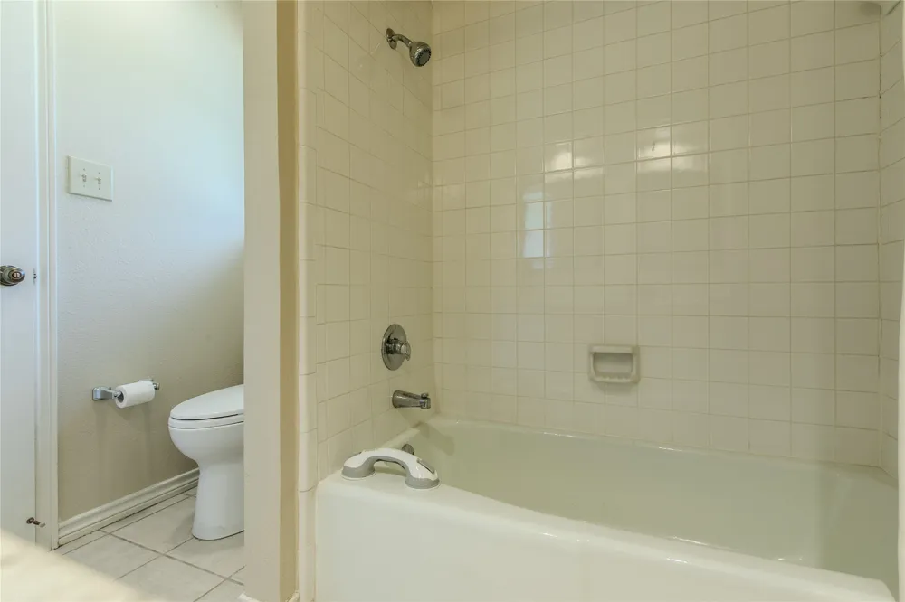 3412 Gatwick Place Farmers Branch, TX 75234