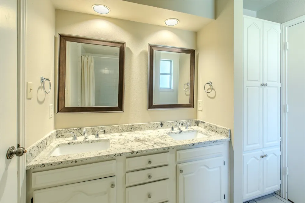 3412 Gatwick Place Farmers Branch, TX 75234
