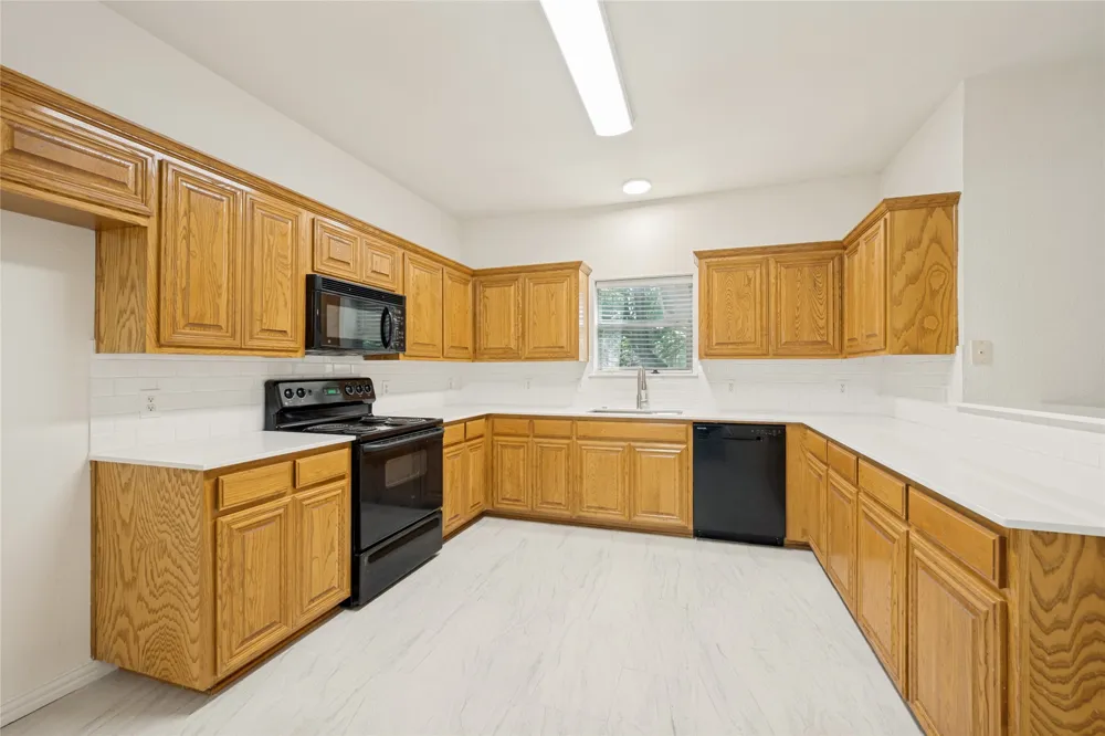 600 Sunfish Drive Crowley, TX 76036