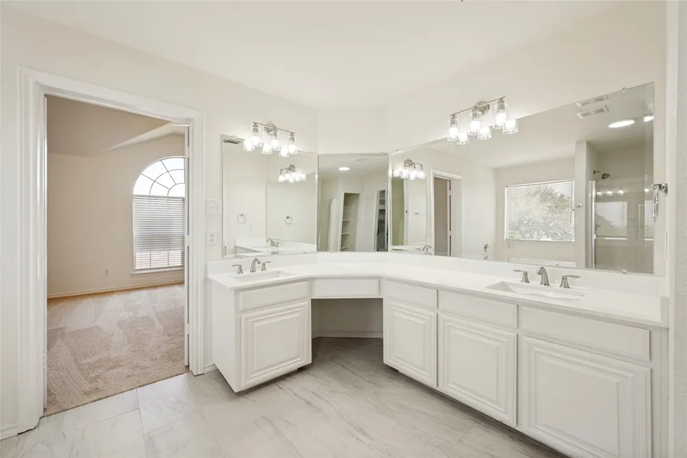 600 Sunfish Drive Crowley, TX 76036