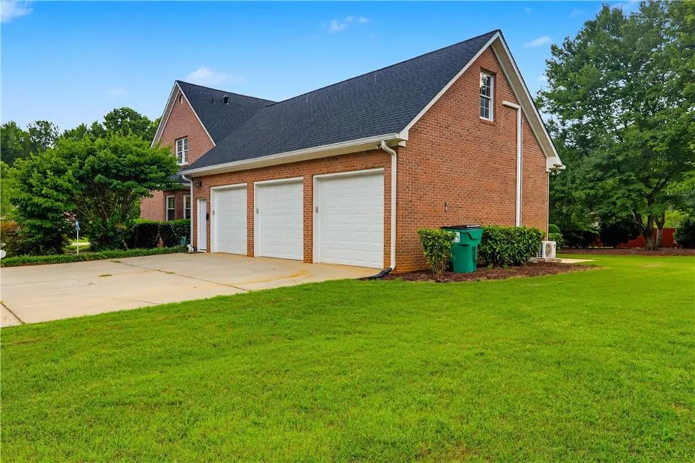 185 Red Maple Drive Hampton, GA 30228