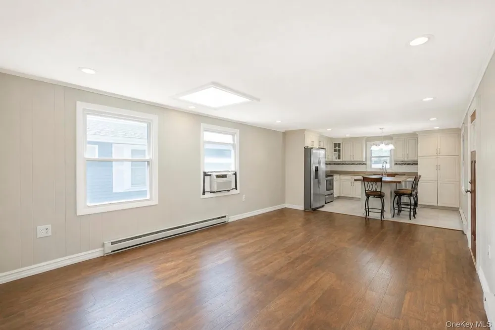 28 Greenwood Boulevard Manorville, NY 11949