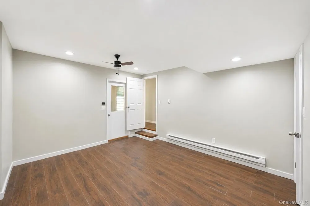 28 Greenwood Boulevard Manorville, NY 11949