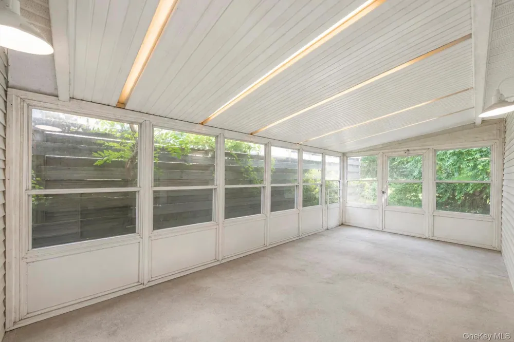 28 Greenwood Boulevard Manorville, NY 11949