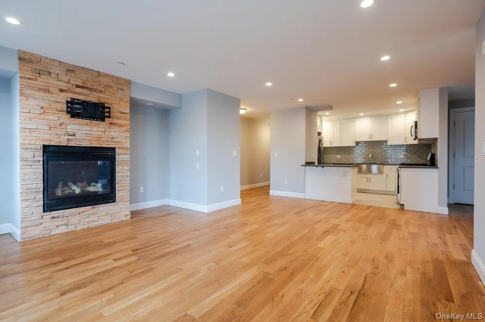 661 W Broadway #604 Long Beach, NY 11561