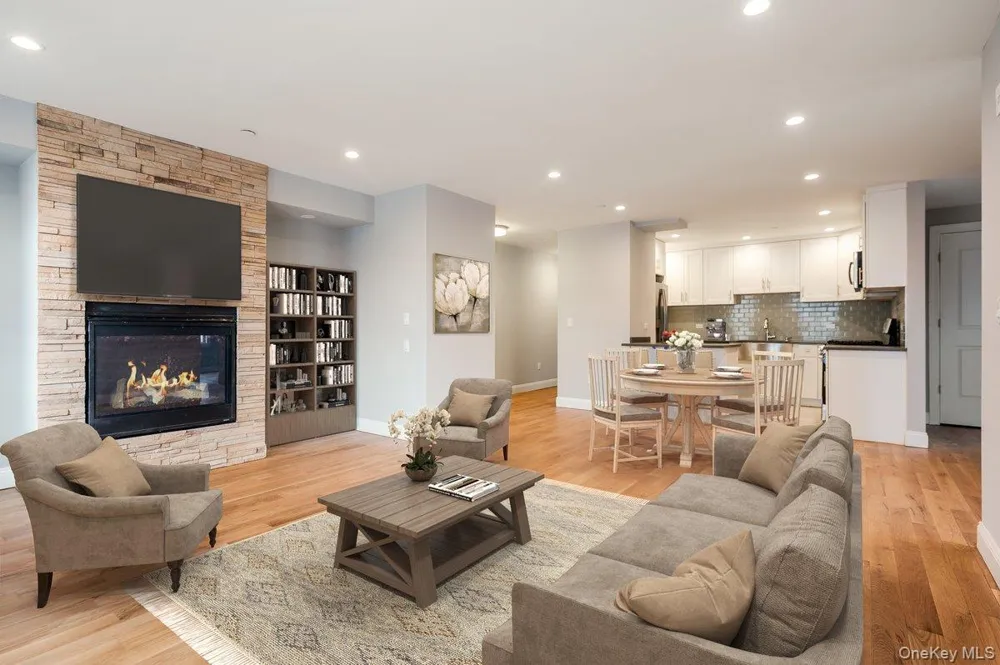 661 W Broadway #604 Long Beach, NY 11561