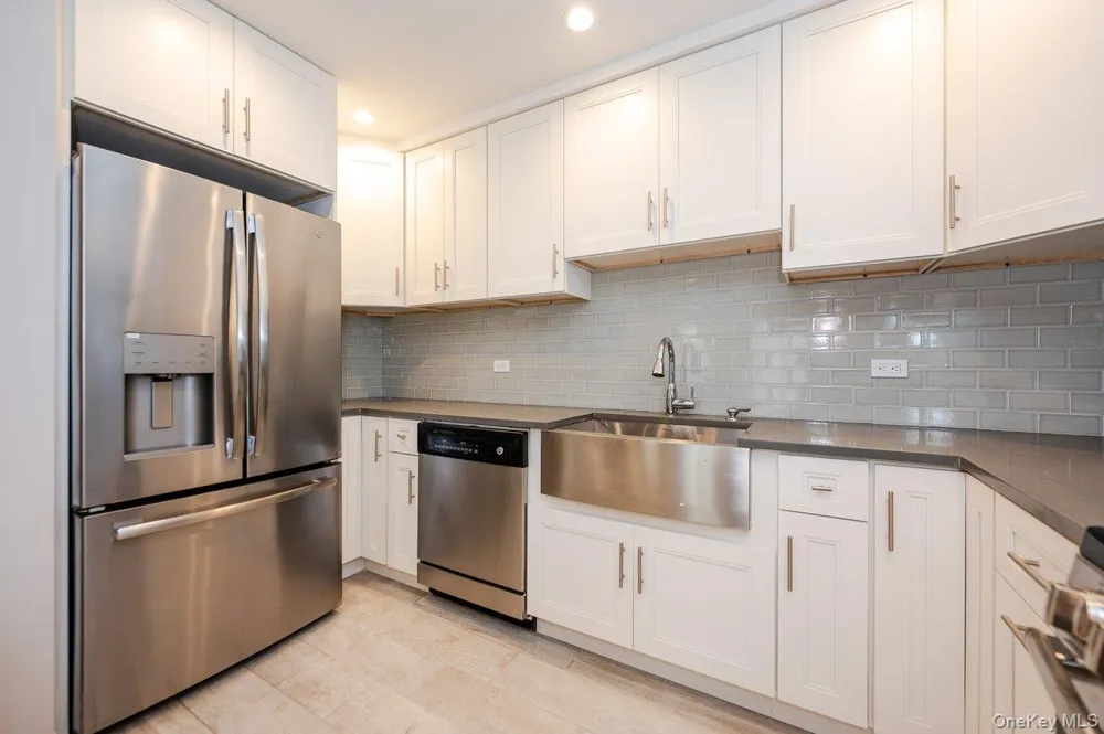661 W Broadway #604 Long Beach, NY 11561