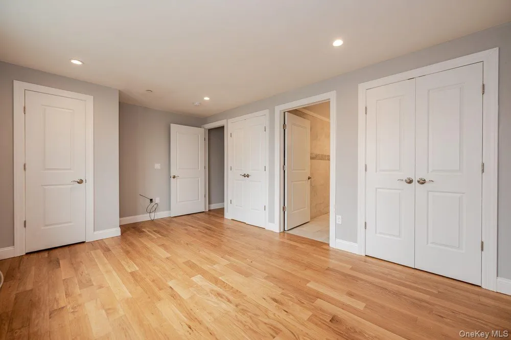 661 W Broadway #604 Long Beach, NY 11561