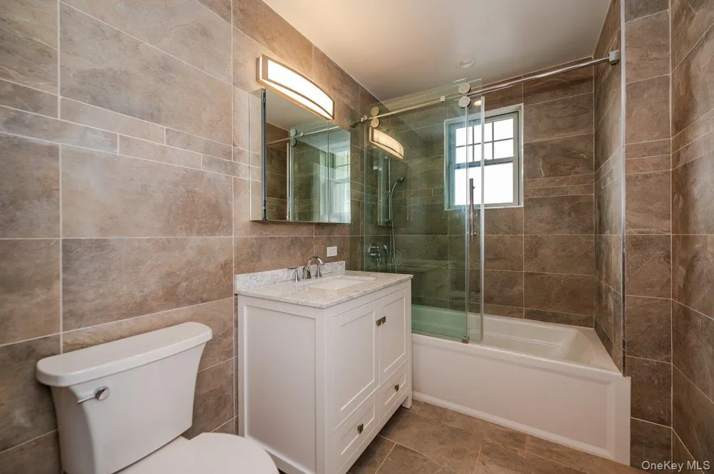661 W Broadway #604 Long Beach, NY 11561