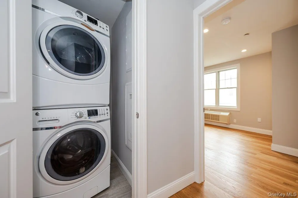 661 W Broadway #604 Long Beach, NY 11561