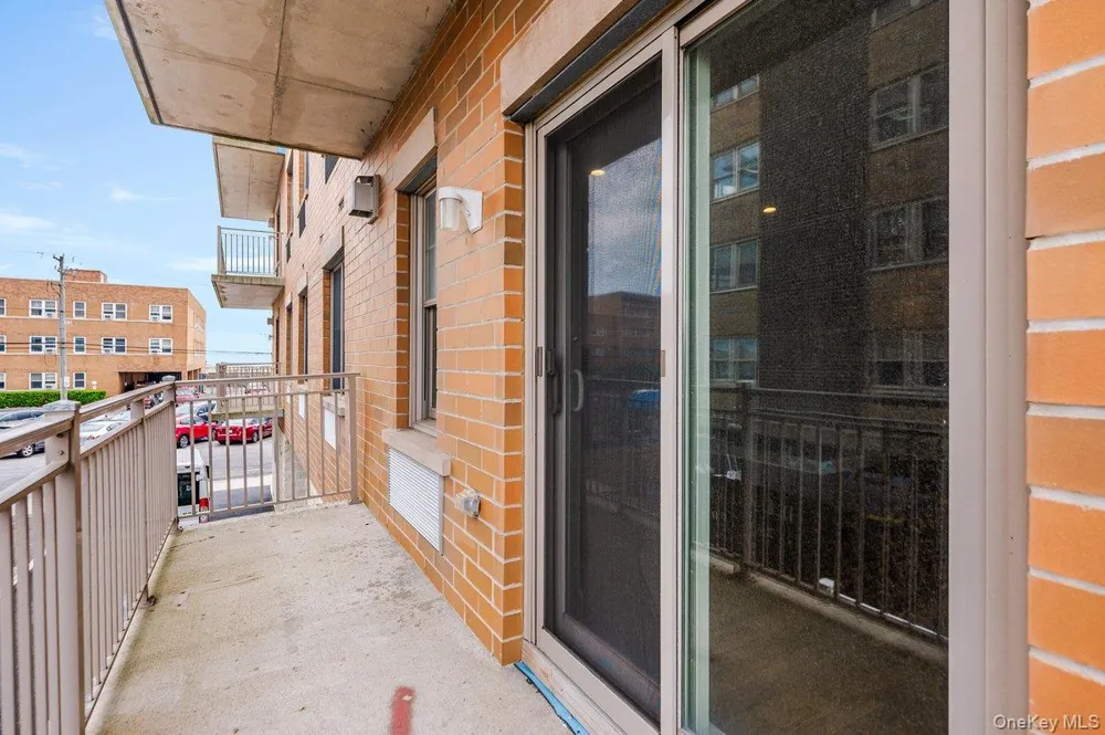 661 W Broadway #604 Long Beach, NY 11561