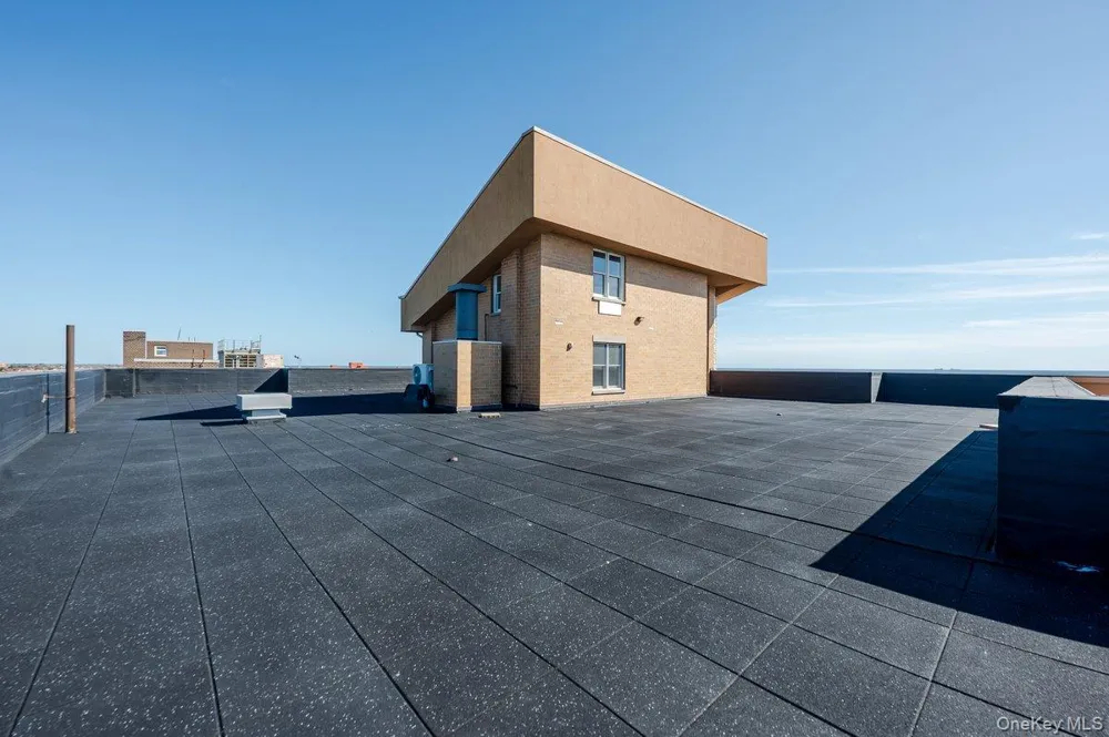661 W Broadway #604 Long Beach, NY 11561