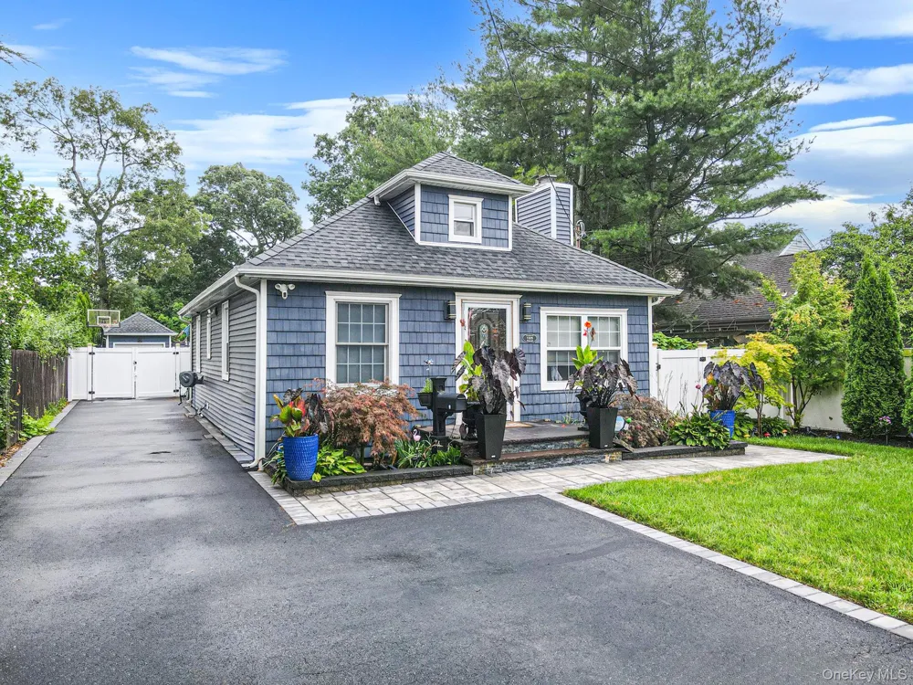 1325 Ackerson Boulevard Bay Shore, NY 11706