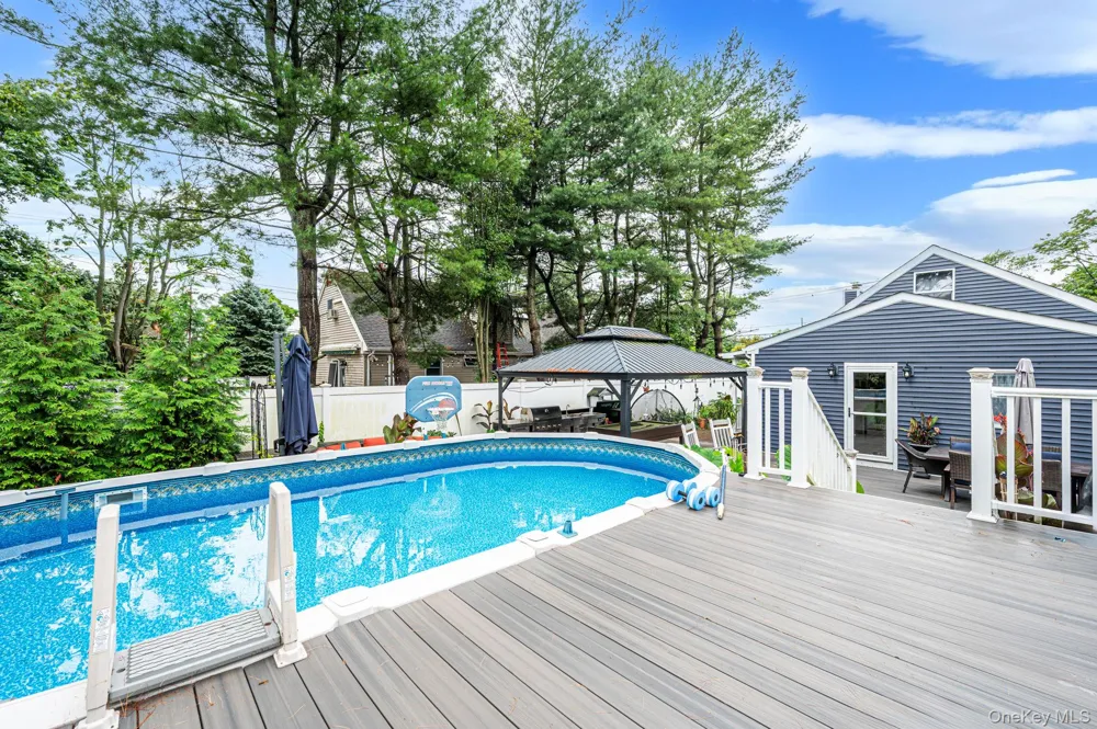1325 Ackerson Boulevard Bay Shore, NY 11706