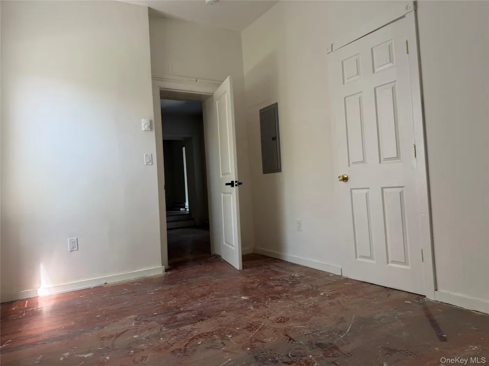 50 S Montgomery Street #4 Walden, NY 12586