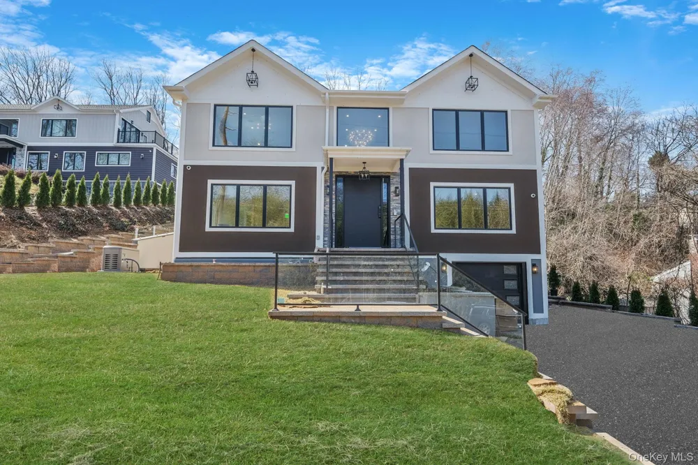 150 Sugar Toms Lane East Norwich, NY 11732