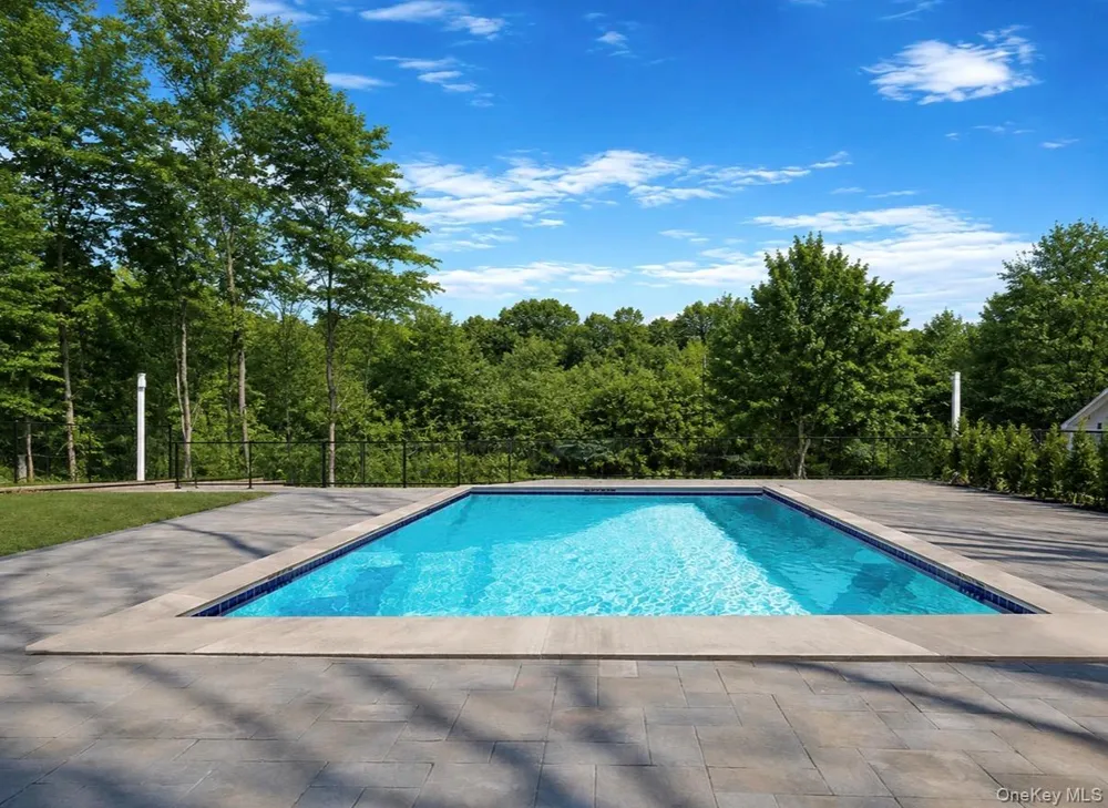 150 Sugar Toms Lane East Norwich, NY 11732