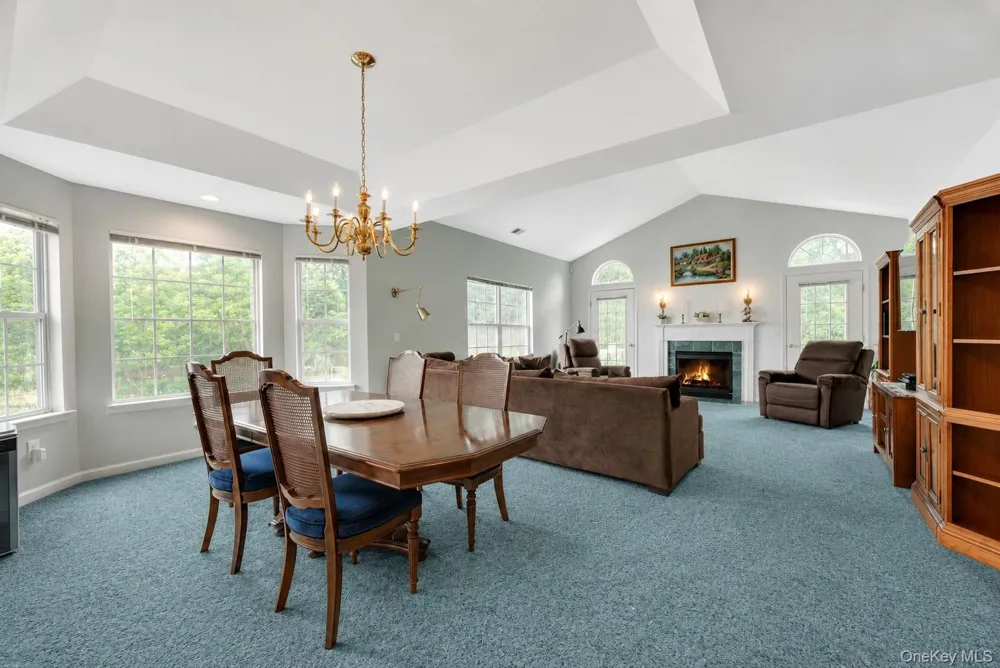 533 Highland Court Moriches, NY 11955