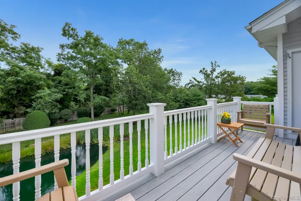 533 Highland Court Moriches, NY 11955