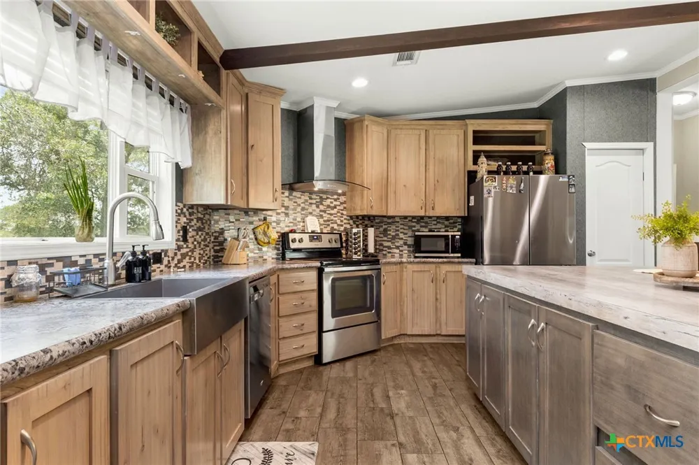 159 High Sierra Drive Seguin, TX 78155