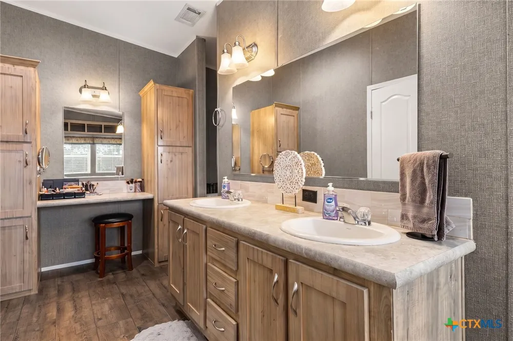 159 High Sierra Drive Seguin, TX 78155