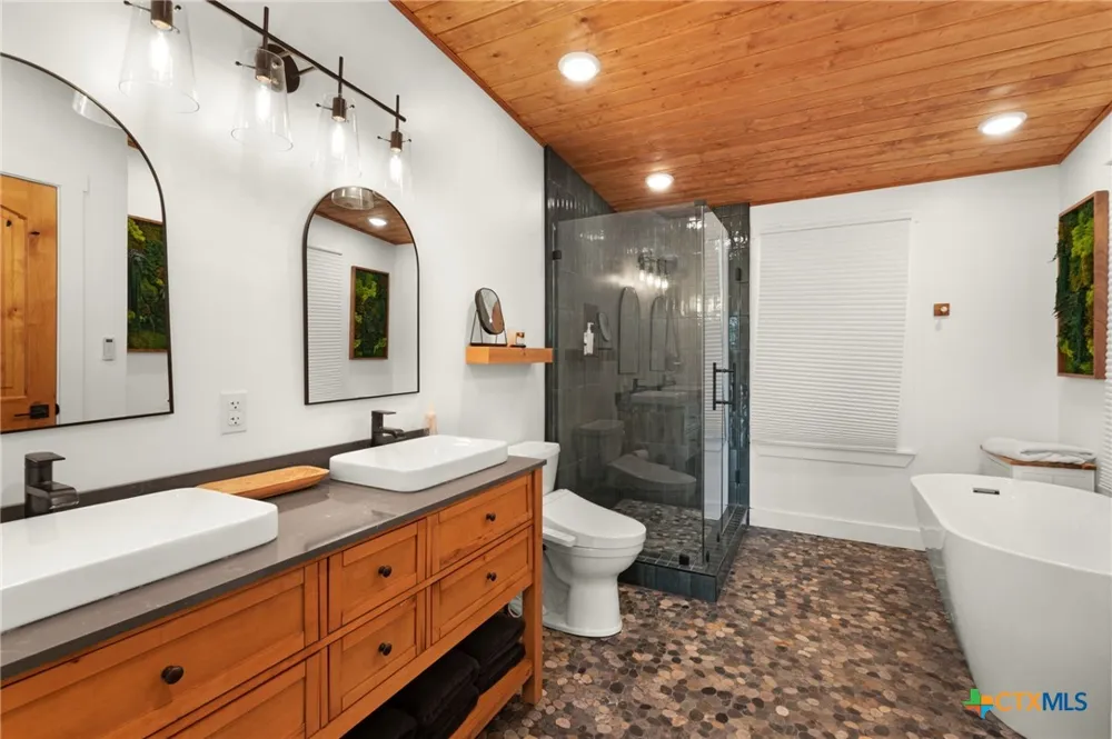 13770 Private Road 3642 Kempner, TX 76539