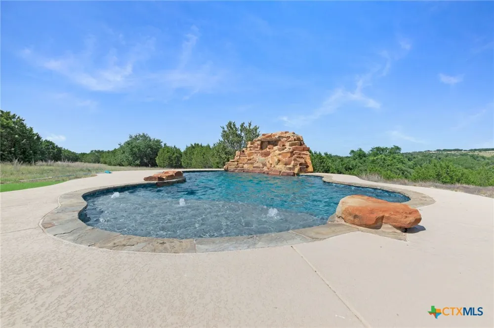 13770 Private Road 3642 Kempner, TX 76539