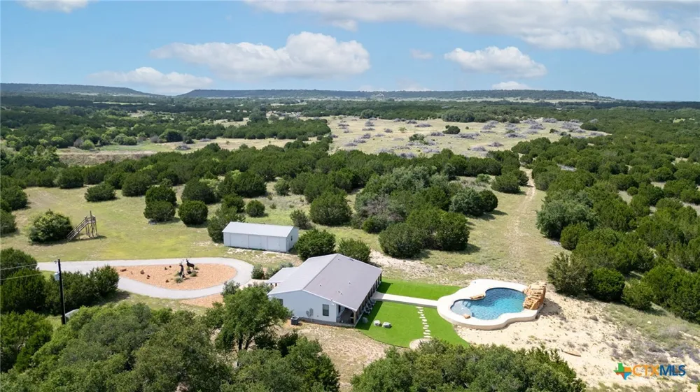 13770 Private Road 3642 Kempner, TX 76539