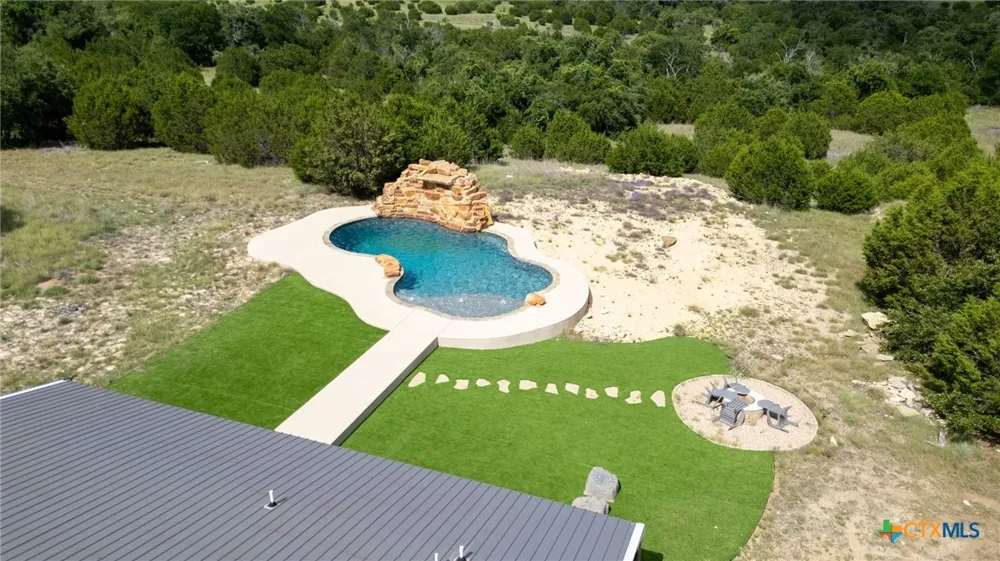 13770 Private Road 3642 Kempner, TX 76539