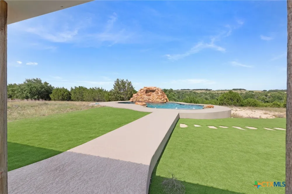 13770 Private Road 3642 Kempner, TX 76539
