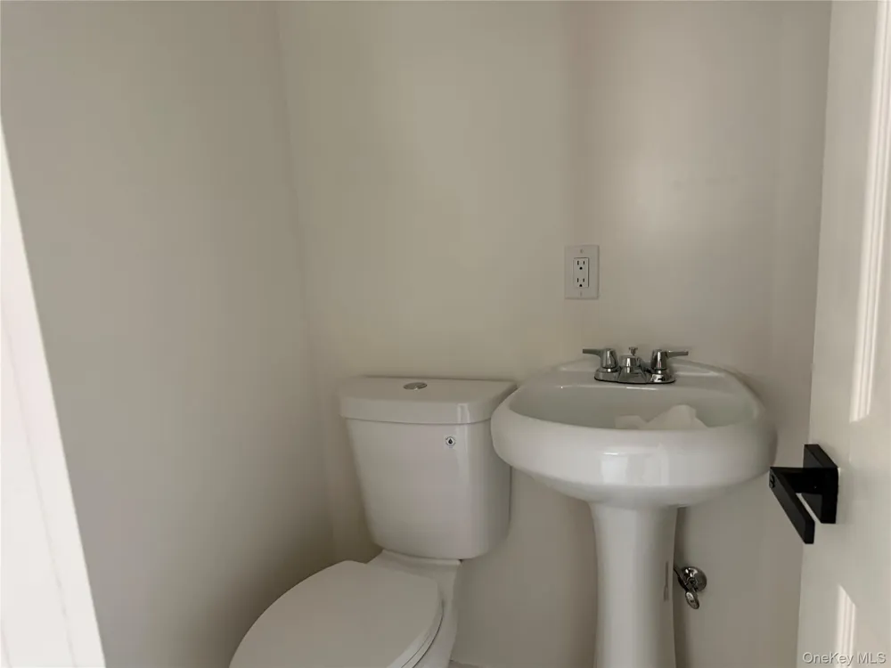 50 S Montgomery Street #7 Walden, NY 12586