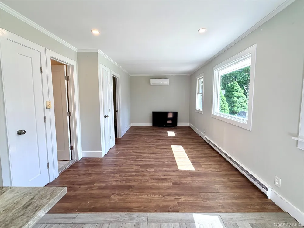 40 Hampton Street Westhampton Beach, NY 11978