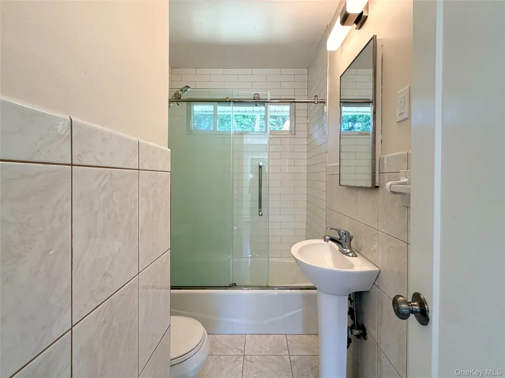 40 Hampton Street Westhampton Beach, NY 11978