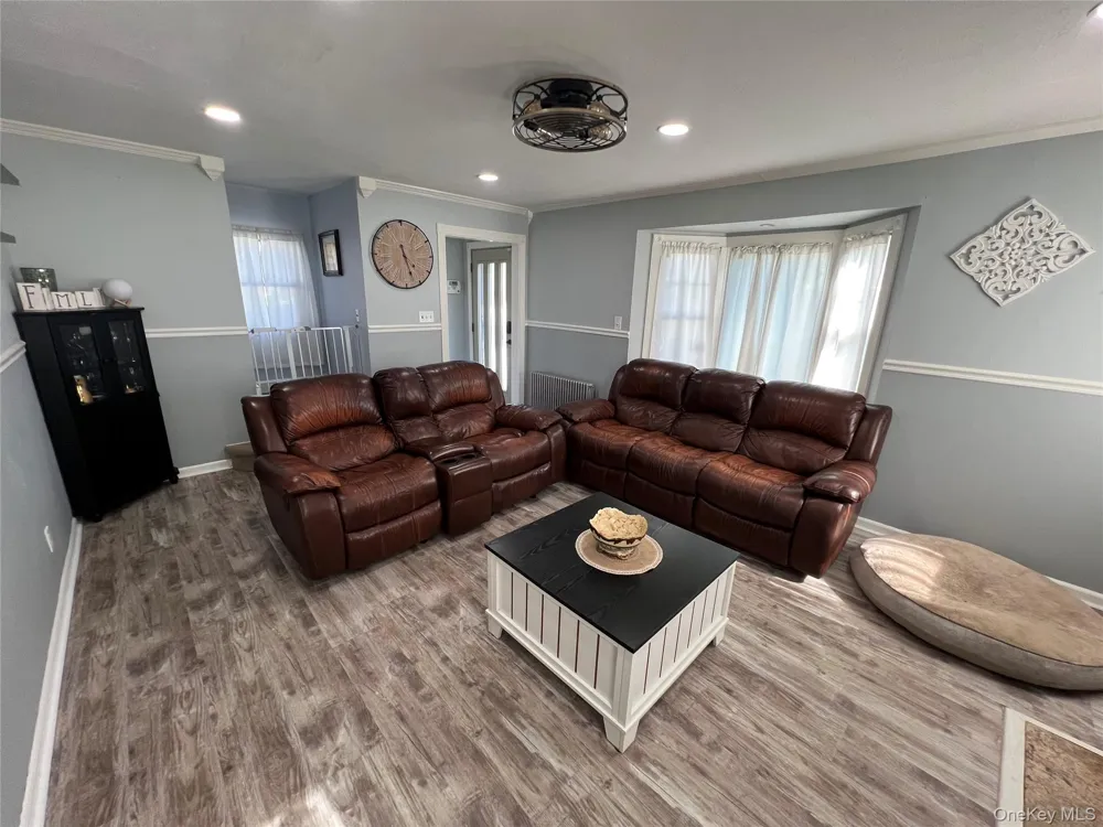 11 Bonaparte Place Baldwin, NY 11510
