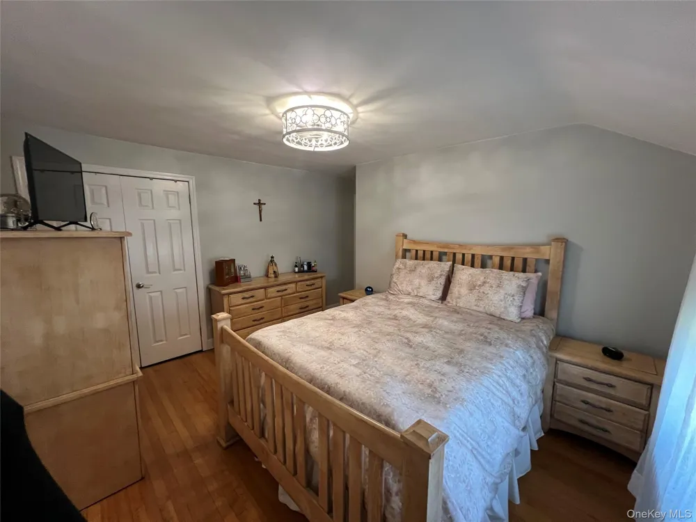 11 Bonaparte Place Baldwin, NY 11510
