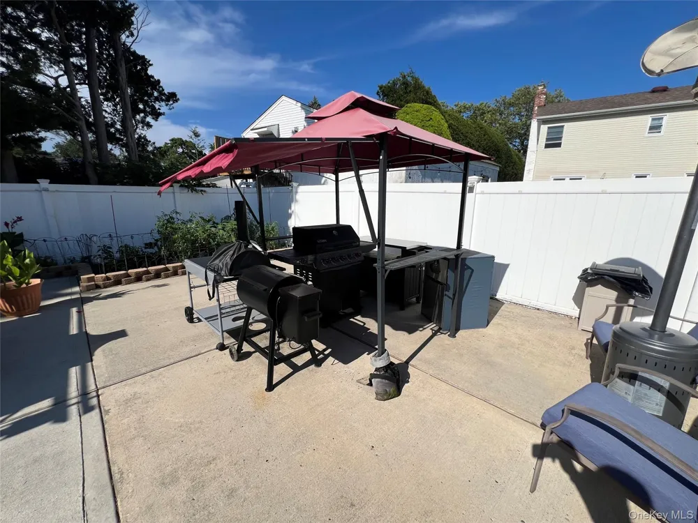 11 Bonaparte Place Baldwin, NY 11510