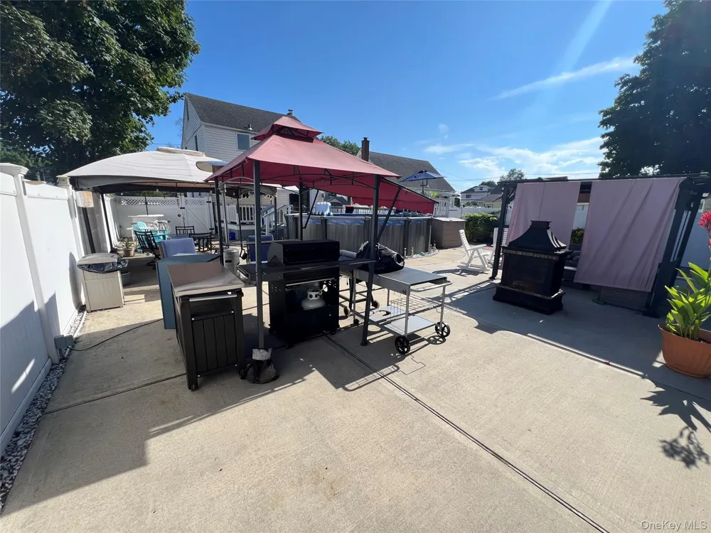 11 Bonaparte Place Baldwin, NY 11510