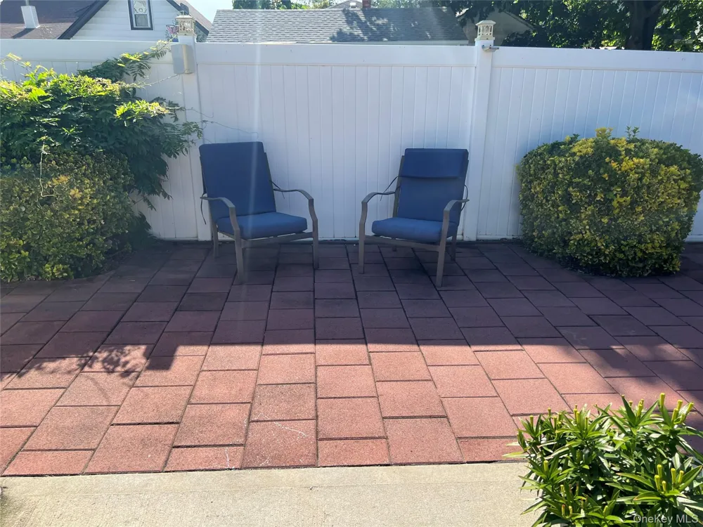 11 Bonaparte Place Baldwin, NY 11510