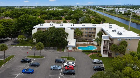 3120 Pine Island Rd #403