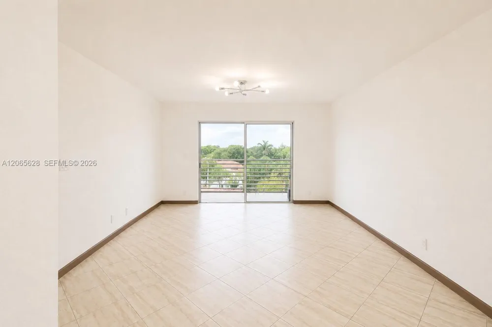 3120 Pine Island Rd #403 Sunrise, FL 33351