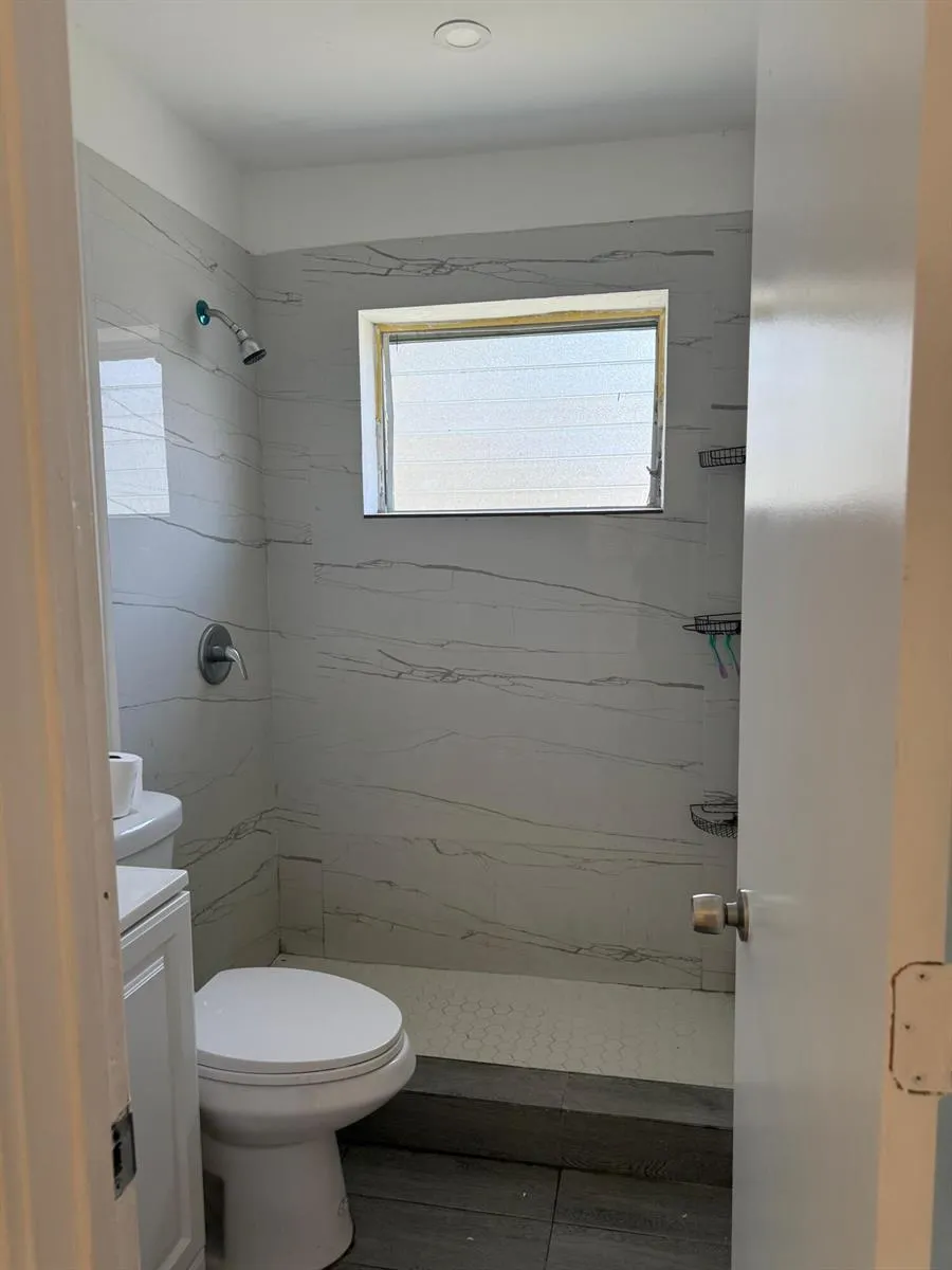 760 NW 4TH STREET #2 Hallandale Beach, FL 33009