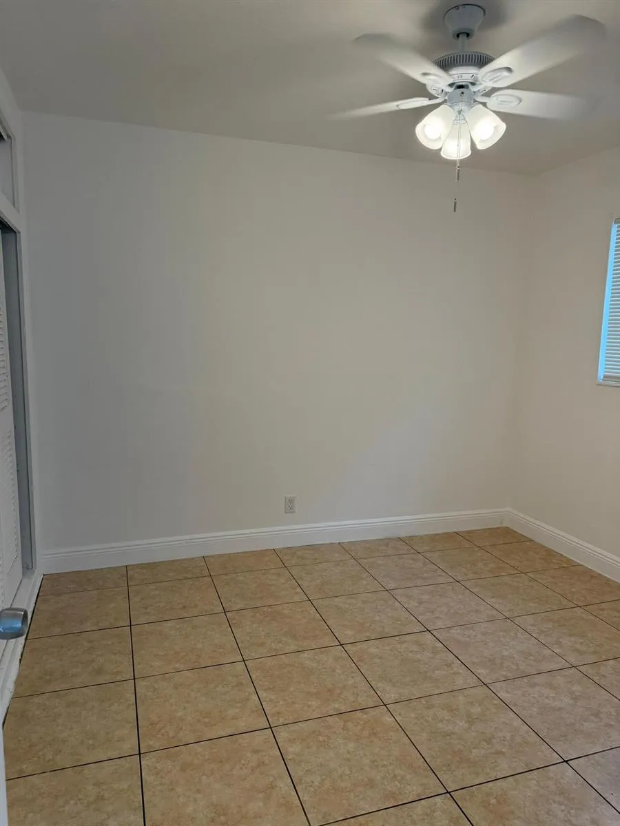 760 NW 4TH STREET #2 Hallandale Beach, FL 33009